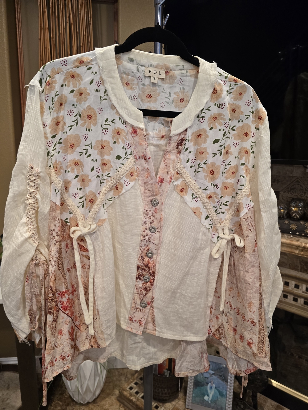 POL Cream Floral Patchwork Blouse with Pink Accents - Picture 2 of 10